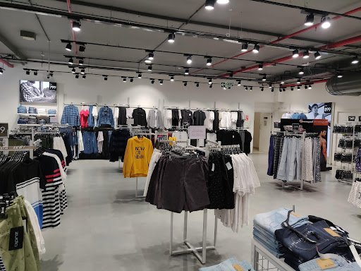 Zudio - Crystal Point, Andheri West