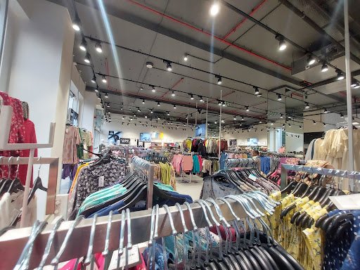 Zudio - Shri Am's Vardan Textile Market, Surat