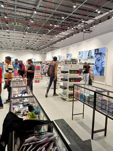 Zudio - Chhatrala Mercantile Center, Vareli