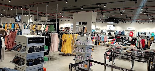 Zudio - Nilamber Triumph Road, Vadodara