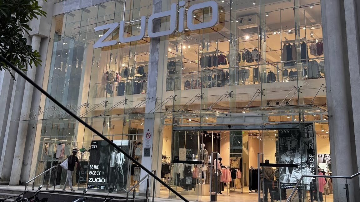 zudio apples height zirakpur