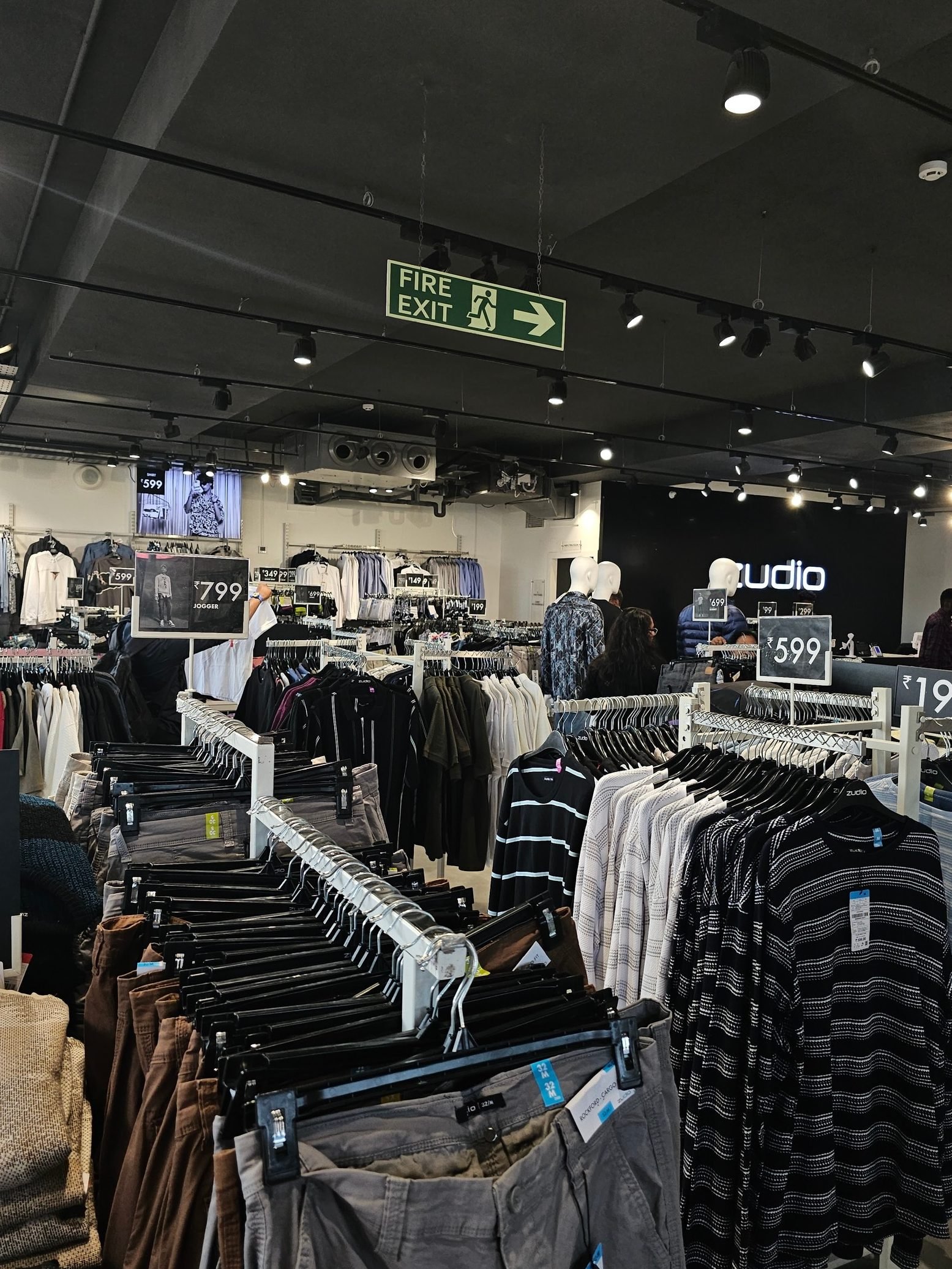 Zudio - Central Junction, Adoor 8 zudio central junction adoor 1