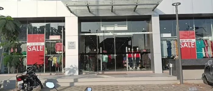 zudio solaris business hub ahmedabad